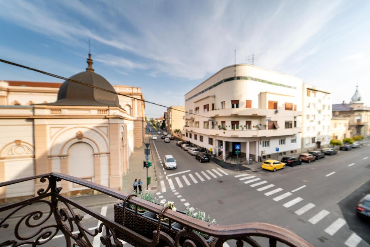 Picasso Boutique Hotel Arad Exteriör bild