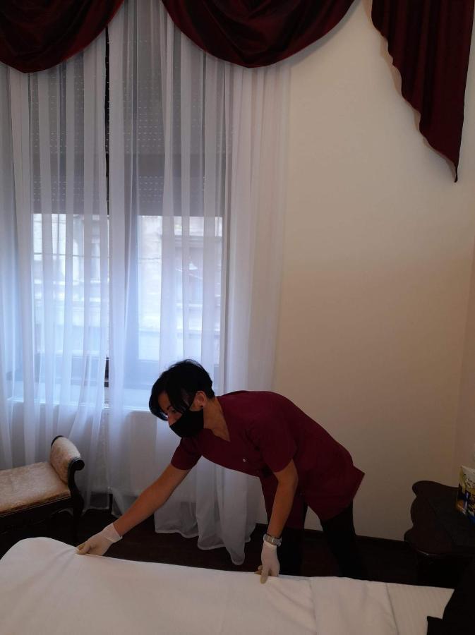 Picasso Boutique Hotel Arad Exteriör bild